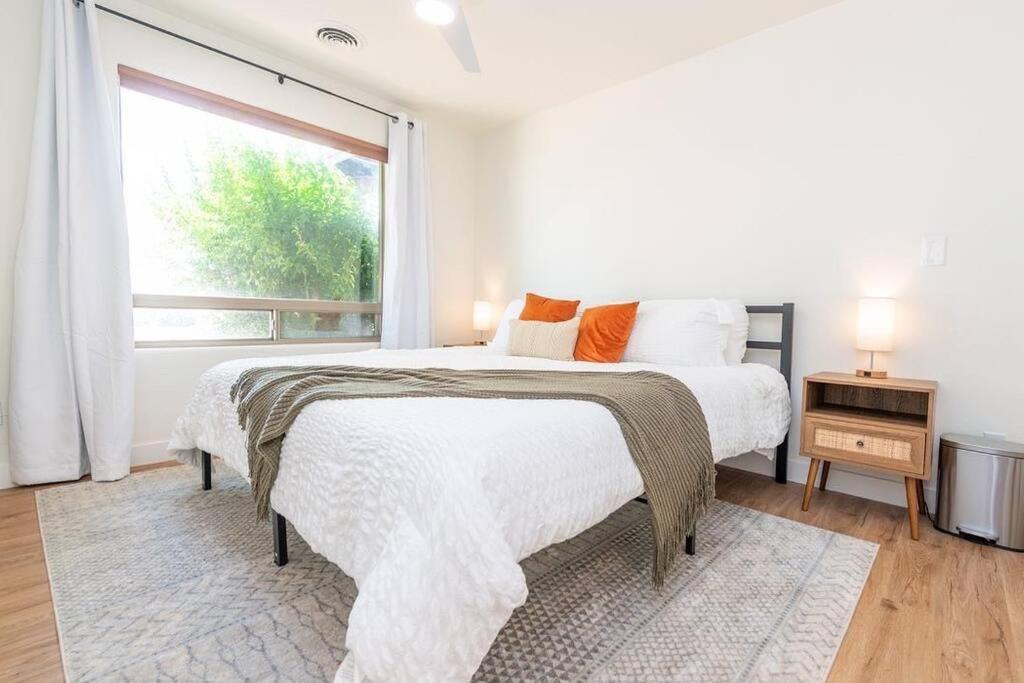 עמוד Newly Remodeled Family Friendly Home מראה חיצוני תמונה