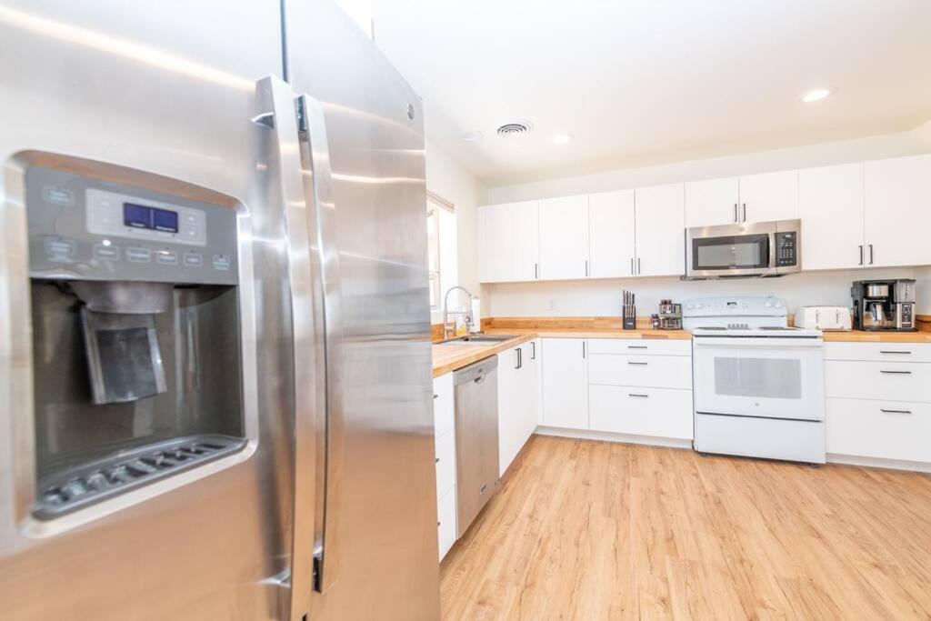 עמוד Newly Remodeled Family Friendly Home מראה חיצוני תמונה
