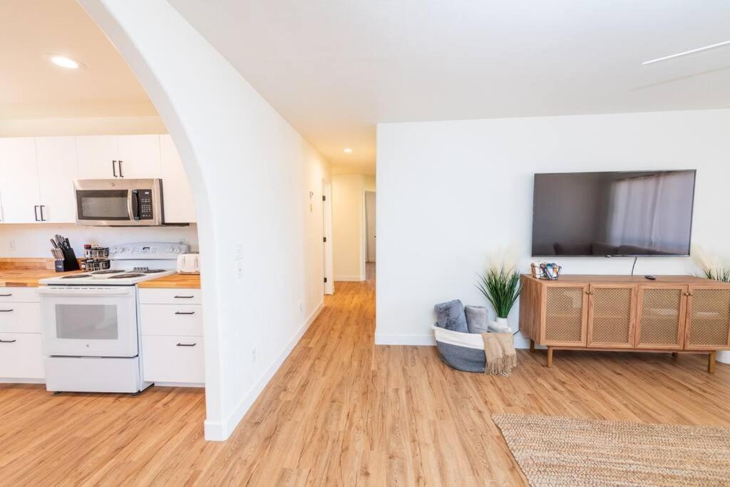 עמוד Newly Remodeled Family Friendly Home מראה חיצוני תמונה
