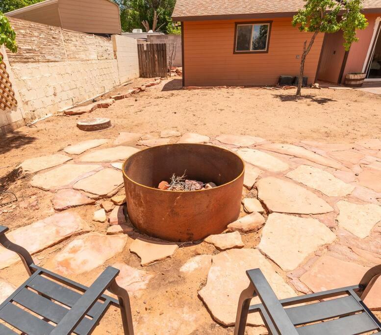 עמוד Newly Remodeled Family Friendly Home מראה חיצוני תמונה