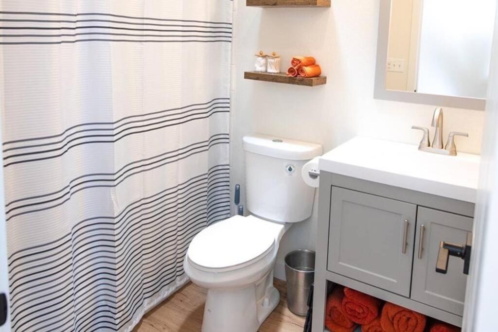 עמוד Newly Remodeled Family Friendly Home מראה חיצוני תמונה